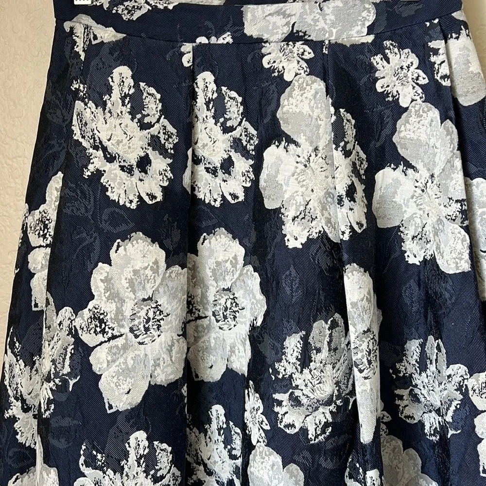 Anthropologie Eva Franco navy and white floral jacquard skirt - Picture 7 of 9